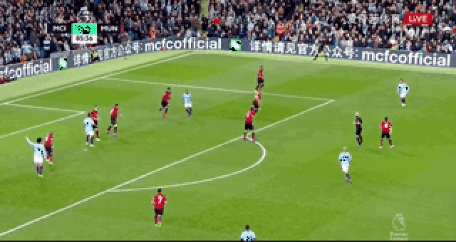 东体：申花主力赛季中后期身心疲劳，阵容一直是“明牌”状态